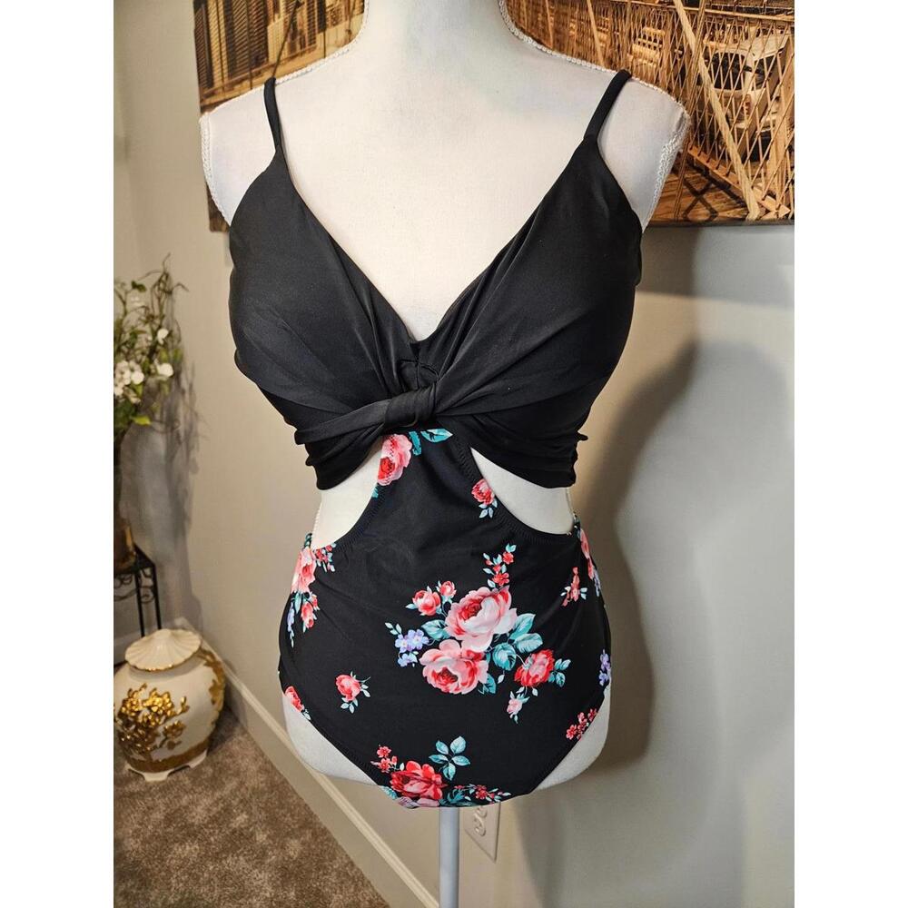 Cupshe Women's Floral One-Piece Swimsuit with Cutouts Size XL